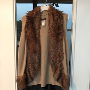 Ladies Mark XXL Sweater Vest with Faux Fur